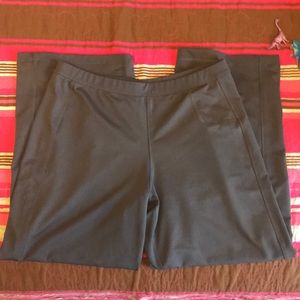 Danskin gray Capri sport pants